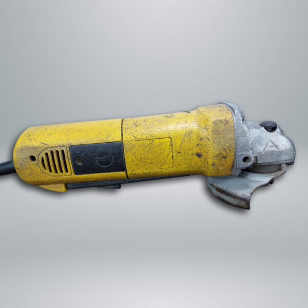 dwealt angle grinder 100m